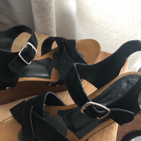 Wedge - Picture 4 of 7